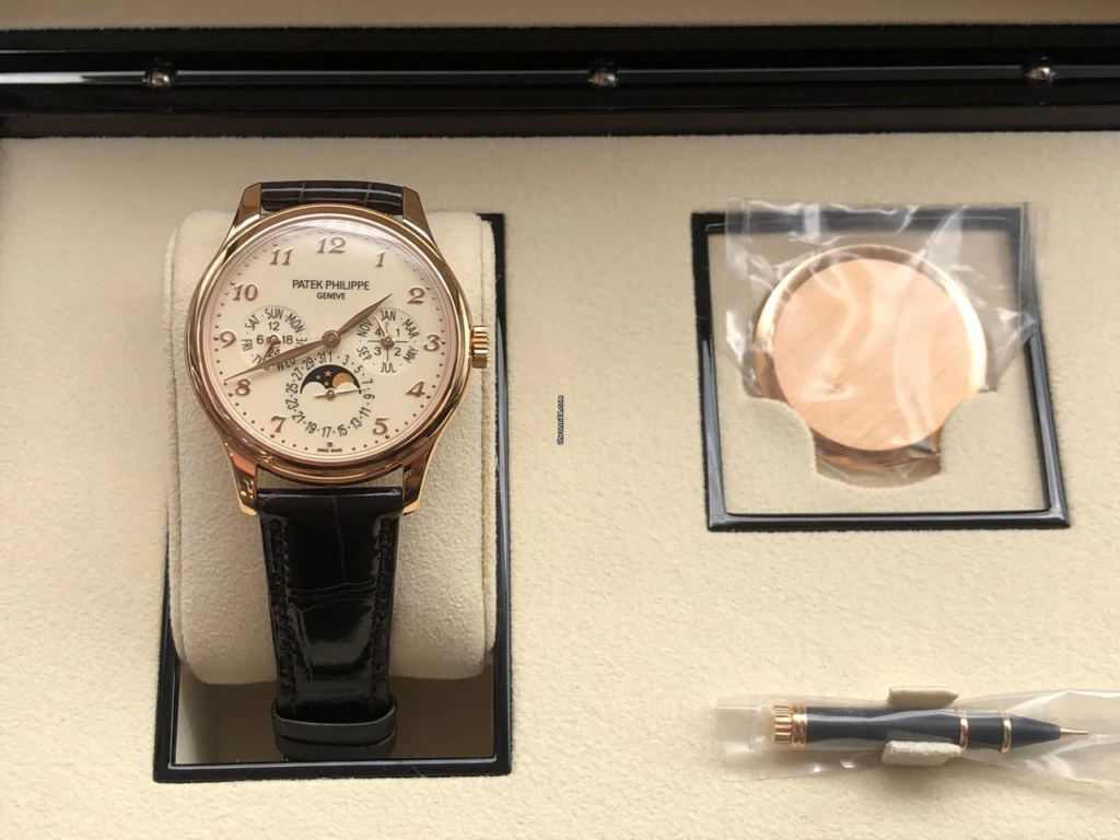 Patek Philippe 5327R-001 : Grand Complication (  Watch Review and Specifications)